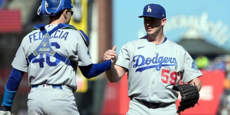Van Dodgers por tercer título consecutivo