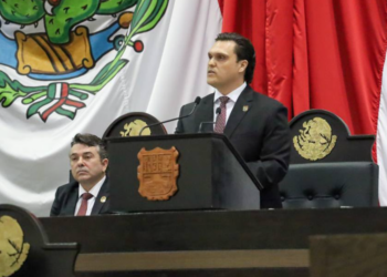 El Congreso debe dar la cara, no esconderse de las críticas, advierte Prieto.   
