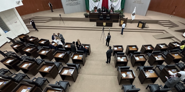 Crearían comisión legislativa para  proteger derechos digitales.