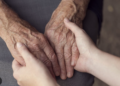 Padres de burócratas recibirían pensión aunque haya viuda e hijos