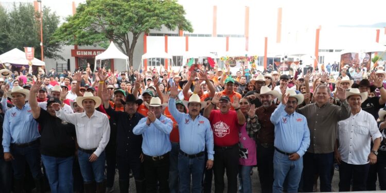 Fortalece rector de la UAT la unidad y las tradiciones en la FMVZ