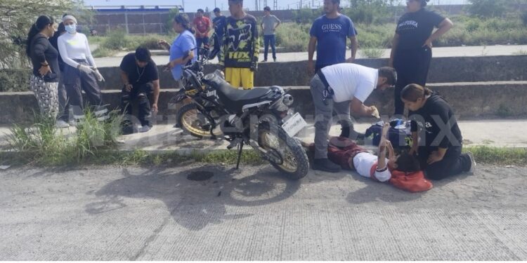En pleno cumpleaños, hijo de policía resulta herido en choque