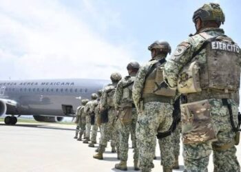 Llegan refuerzos por aire y tierra a Matamoros tras narcobloqueos